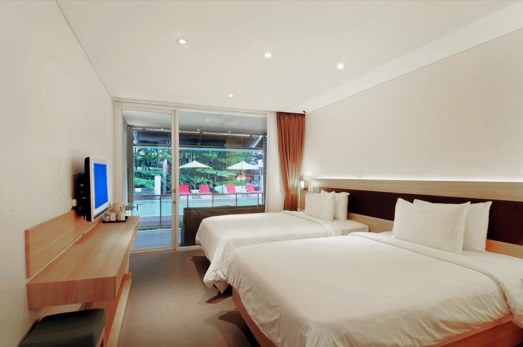 Bumi Bandhawa Hotel Bandung Exterior photo