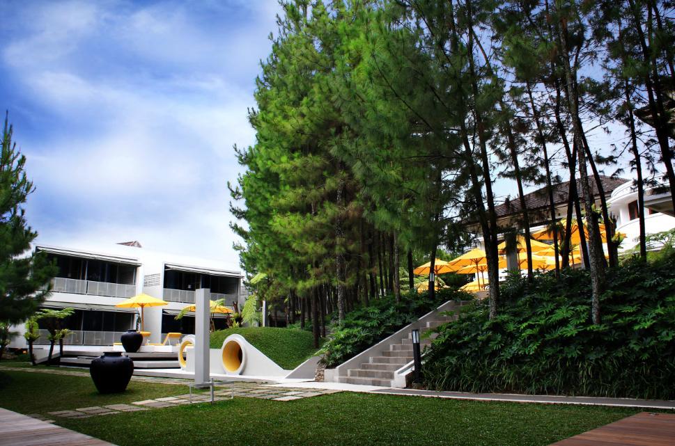 Bumi Bandhawa Hotel Bandung Exterior photo