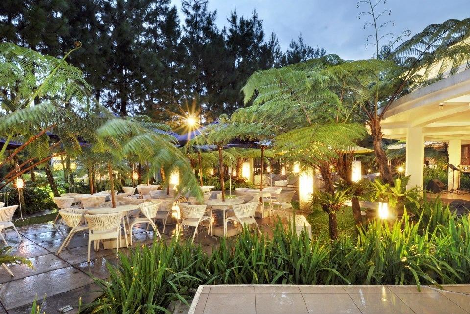 Bumi Bandhawa Hotel Bandung Exterior photo