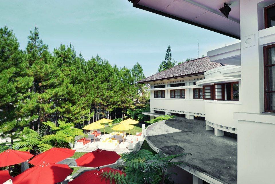 Bumi Bandhawa Hotel Bandung Exterior photo